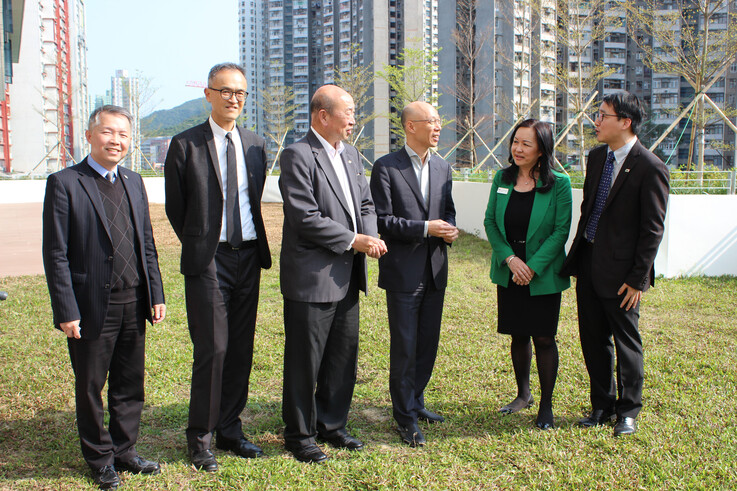 Secretary for the Environment Mr Wong Kam-sing visits the Urban Farm.